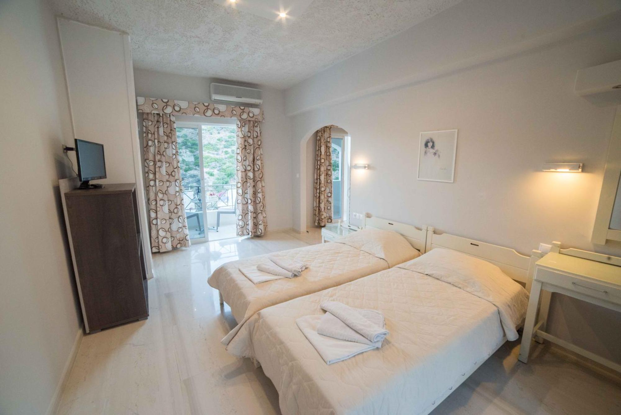 Athena Apartments Agia Galini  Luaran gambar